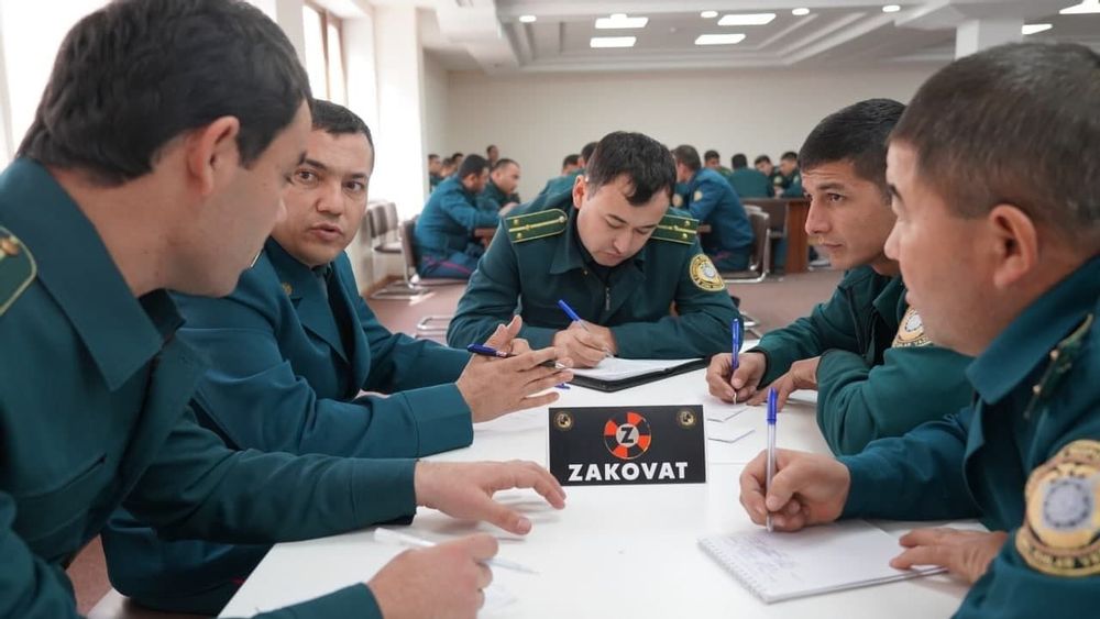Заковатлилар баҳсласнди
