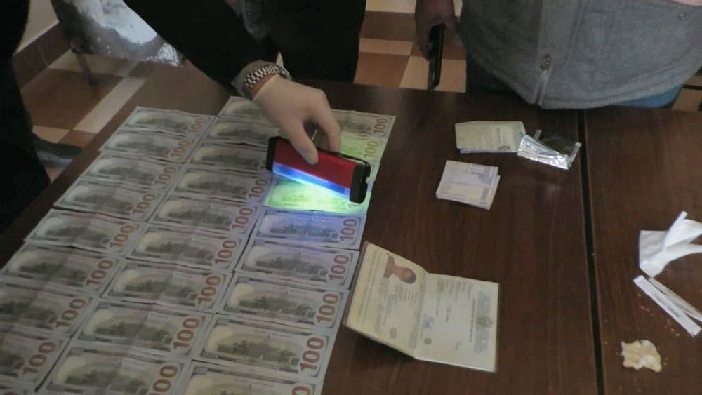 3 500 dollar “dardi”da
