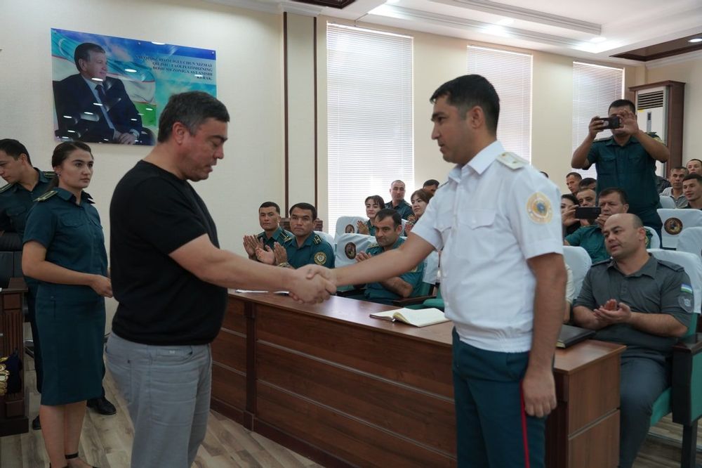 Ҳаяжонли дақиқаларга бой бўлди