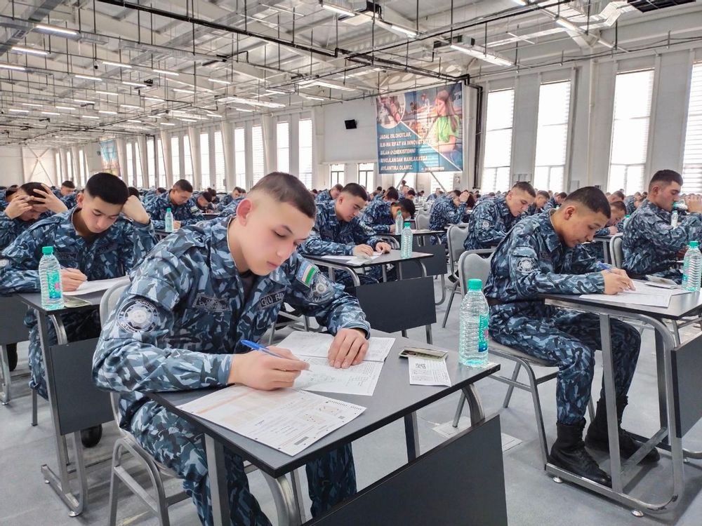 Askarlar bilimi sinovdan oʻtkazilmoqda