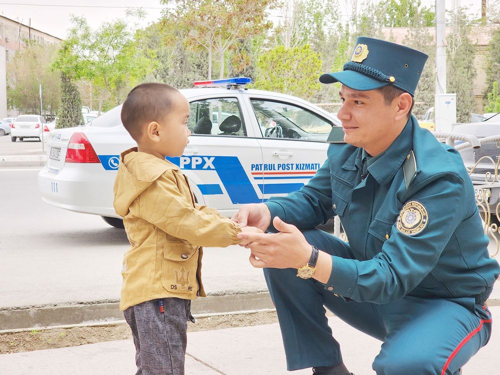 Болага бефарқ бўлманг
