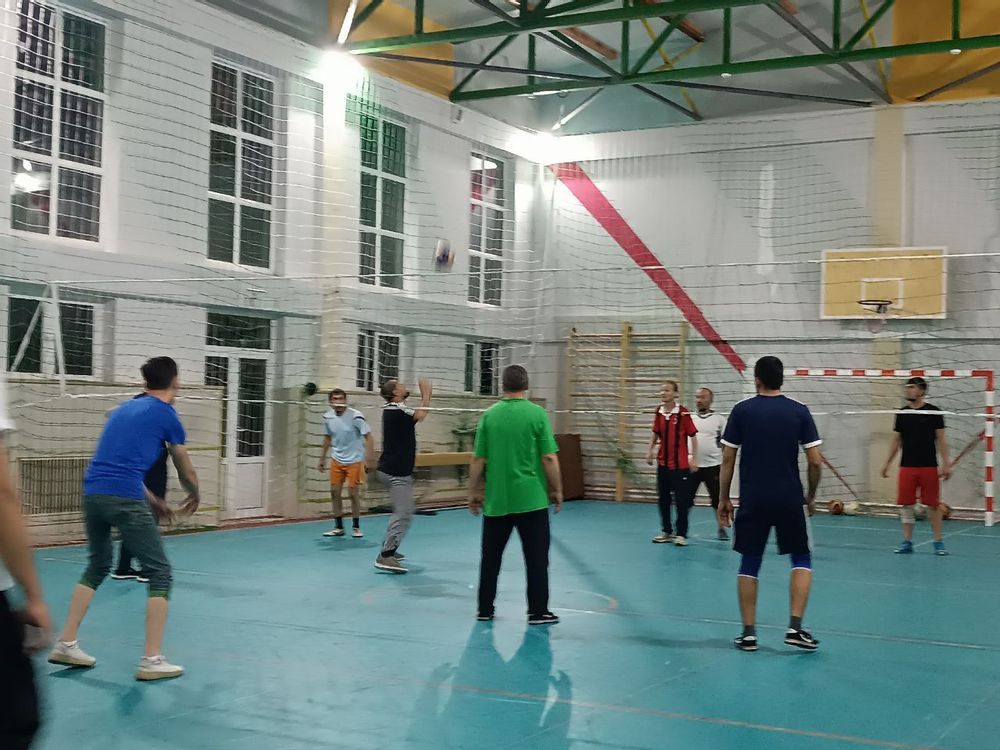 Yoshlar voleybol musobaqasida