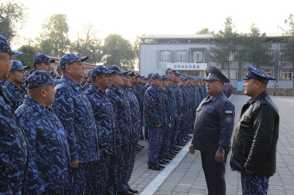 Генерал ҳарбийлар билан учрашди