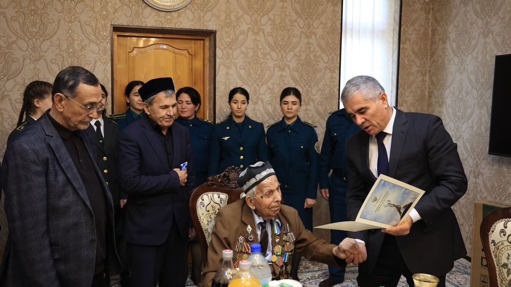 Urush faxriysiga prezident tabrigi yetkazildi