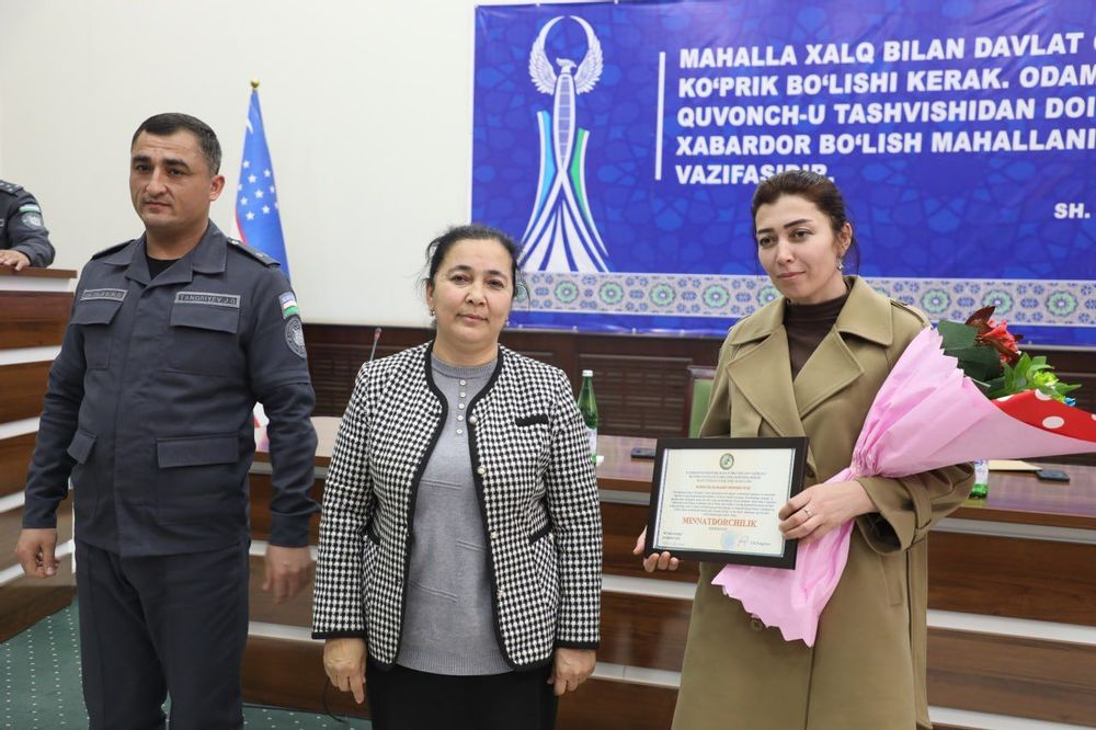 Ота-оналарга ташаккурномалар топширилди